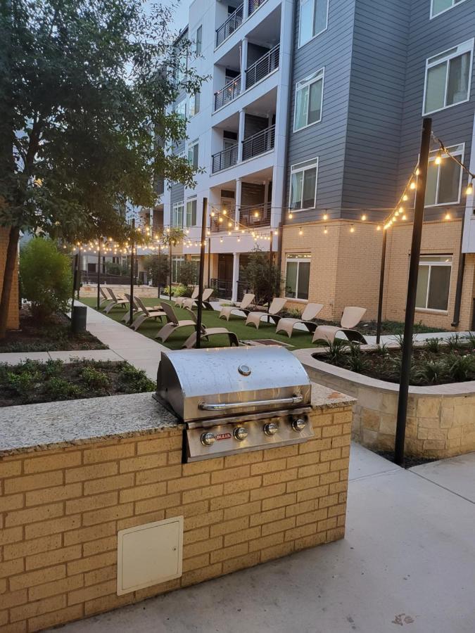 Downtown Apartment With Riverwalk Views Free Parking Pet Friendly Centrally Located On The Riverwalk San Antonio Exterior foto