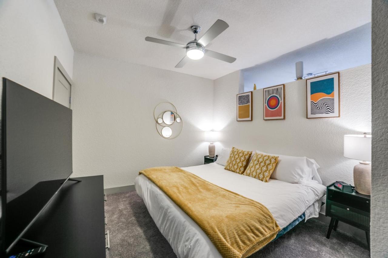 Downtown Apartment With Riverwalk Views Free Parking Pet Friendly Centrally Located On The Riverwalk San Antonio Exterior foto