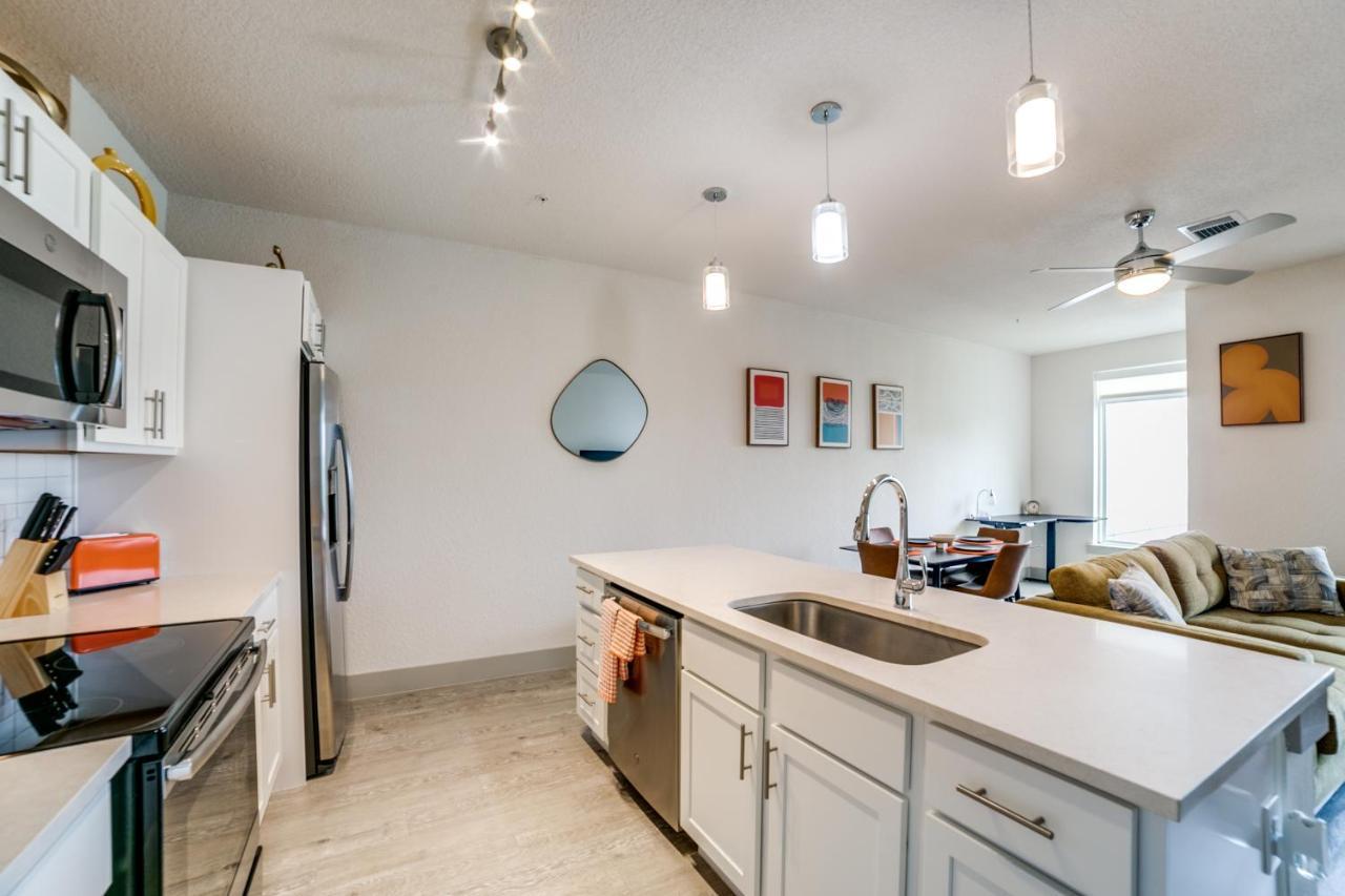 Downtown Apartment With Riverwalk Views Free Parking Pet Friendly Centrally Located On The Riverwalk San Antonio Exterior foto