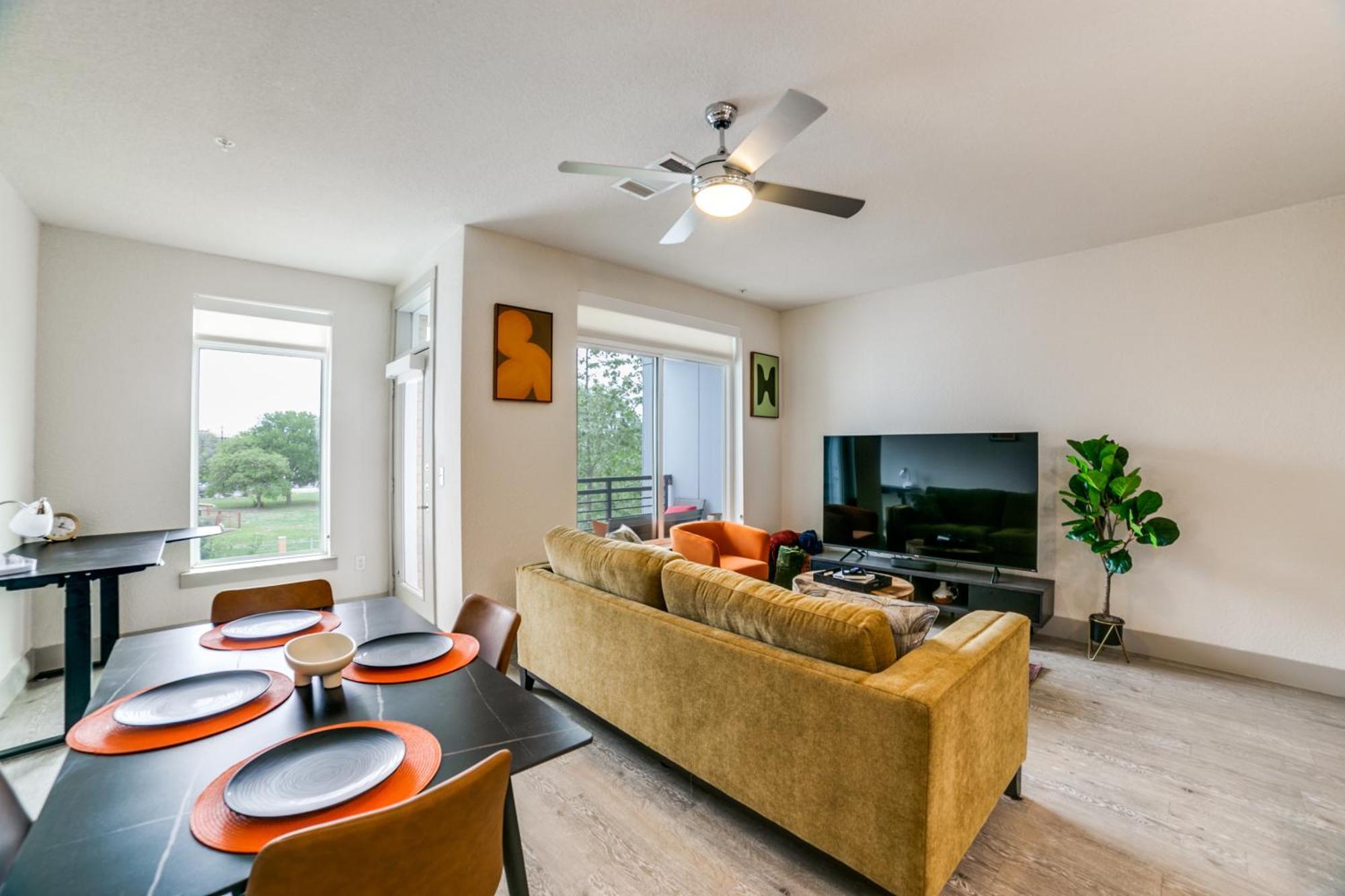 Downtown Apartment With Riverwalk Views Free Parking Pet Friendly Centrally Located On The Riverwalk San Antonio Exterior foto
